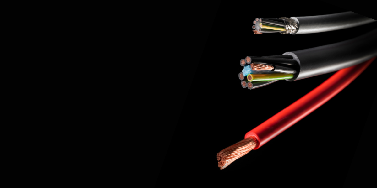 PUR або PVC: на що звернути увагу під час вибору матеріалу оболонки кабелів та проводів